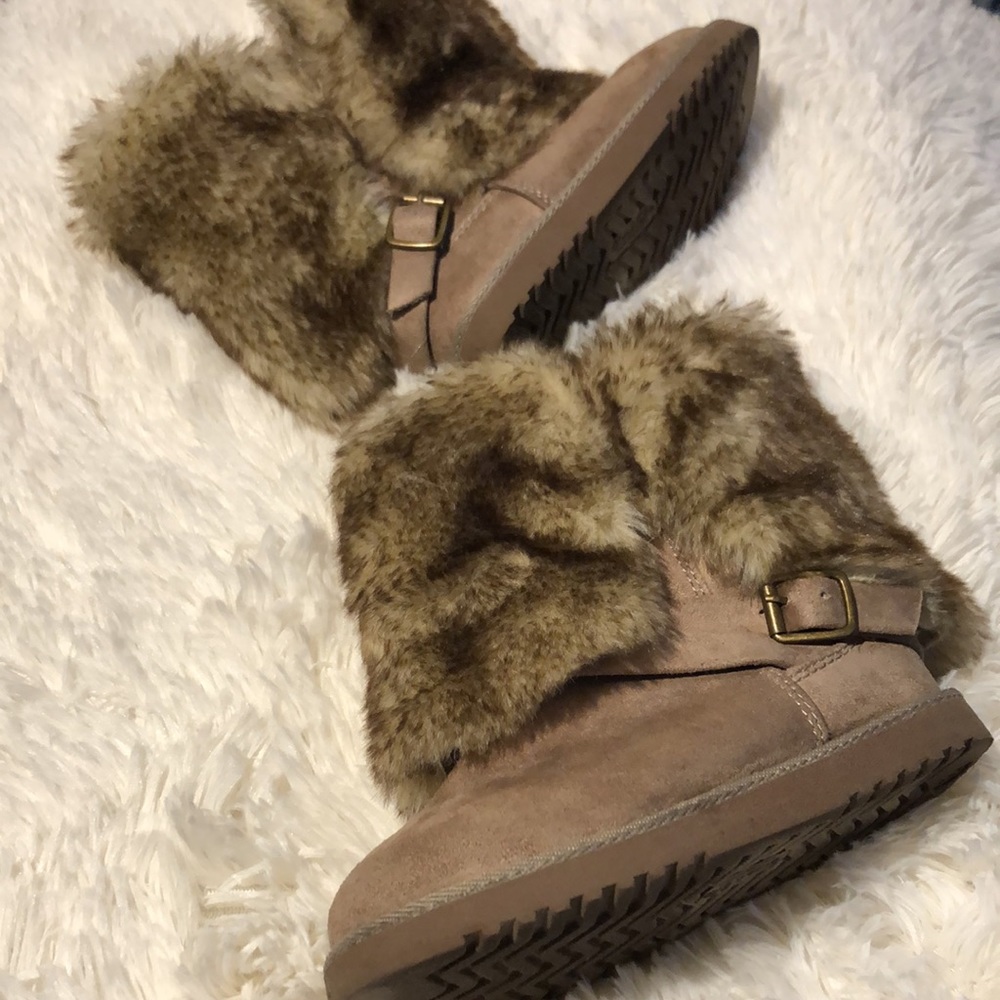 Olive and Edie tan faux fur suede buckle accents boots girls toddler size 12